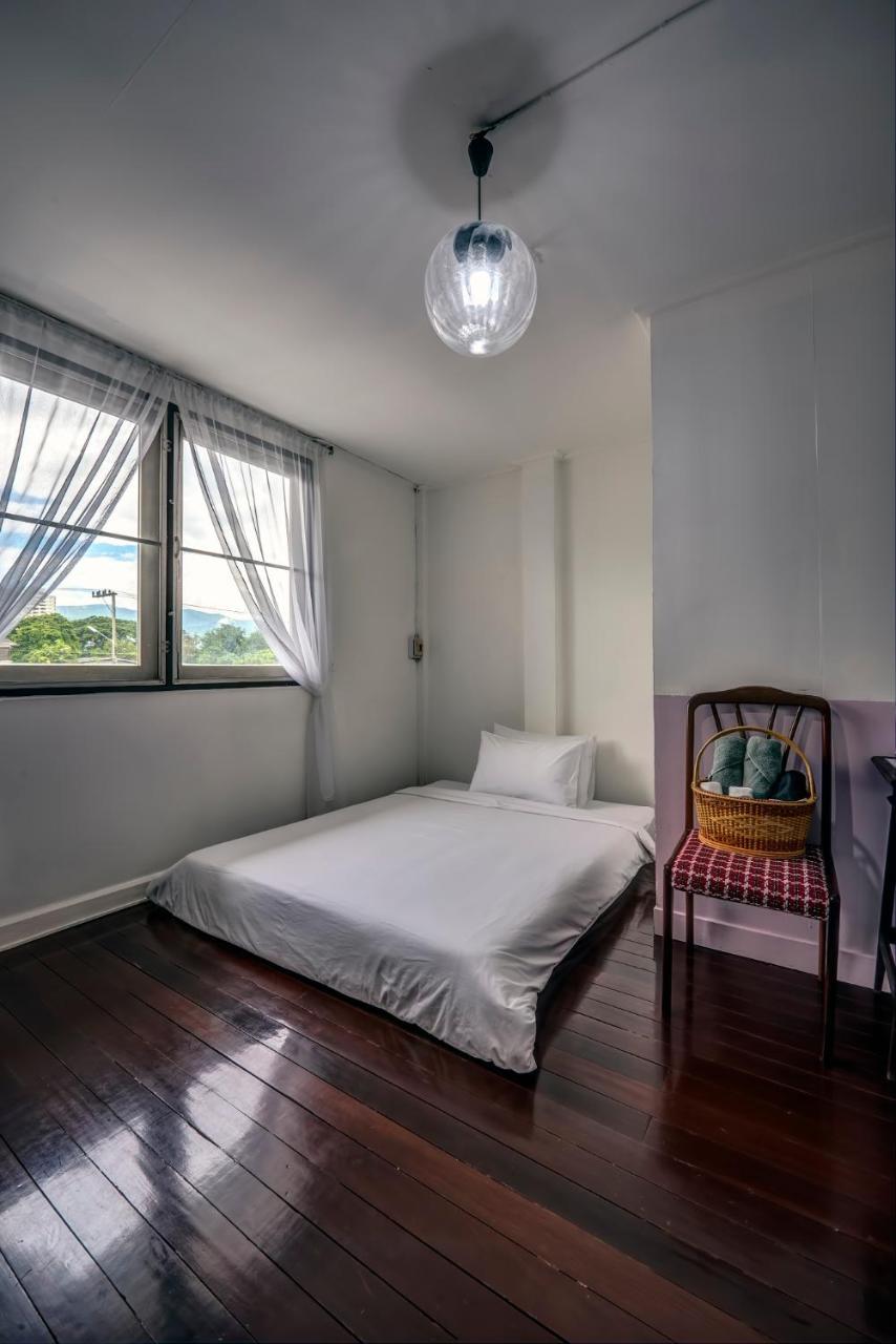 Hotel Doubletree House à Chiang Mai Extérieur photo